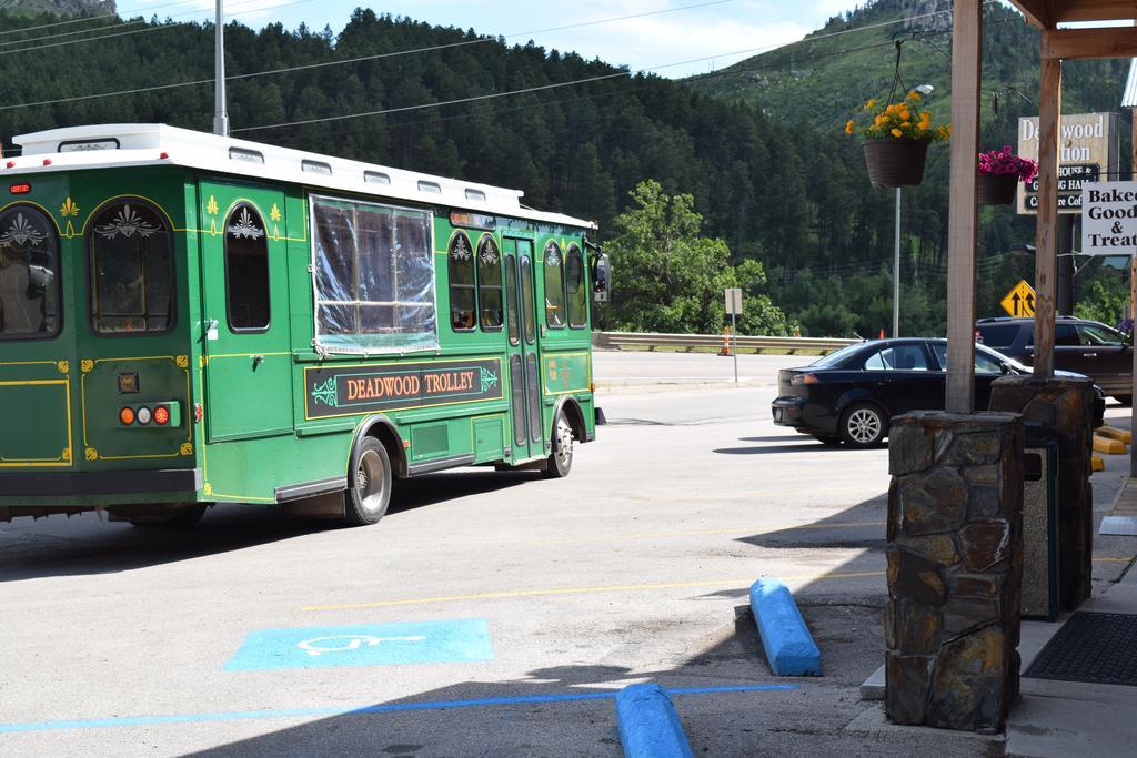 Deadwood Station Bunkhouse And Gambling Hall Μοτέλ Εξωτερικό φωτογραφία