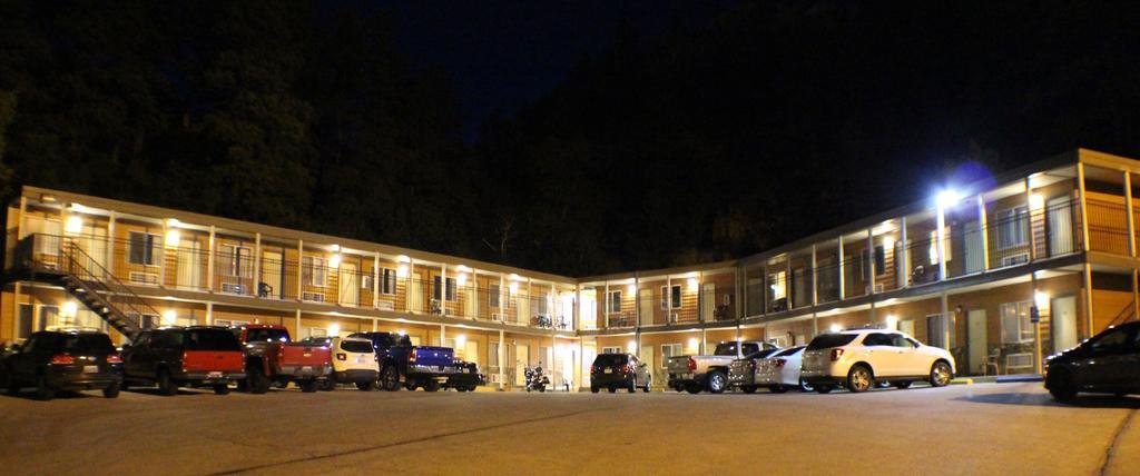 Deadwood Station Bunkhouse And Gambling Hall Μοτέλ Εξωτερικό φωτογραφία